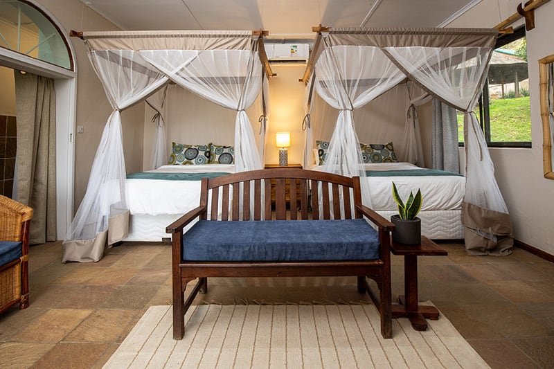 Standard lodge queen room